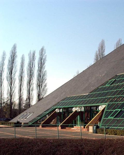 Pyramide Espace François 1er