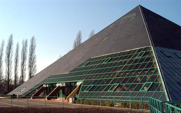 Pyramide Espace François 1er
