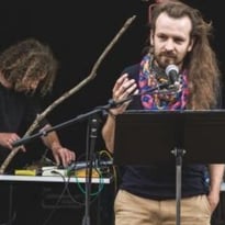 Cher Kar Karis Kares avec les enfants de Saint Julien de Chédon