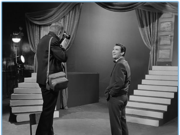 Regarder la télévision. 25 ans de télévision publique dans le fonds photographique de l'Institut National de l'Audiovisuel, 1949-1974